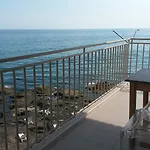Couette-café Yali Sidé