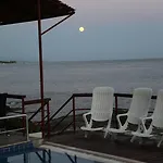Yali 3* Sidé