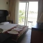 Yali 3* Sidé
