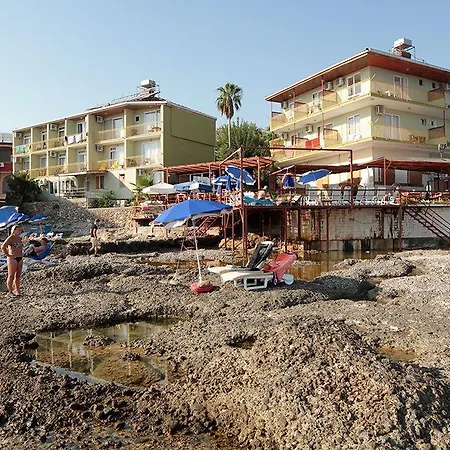 Yali Bed & Breakfast 3*