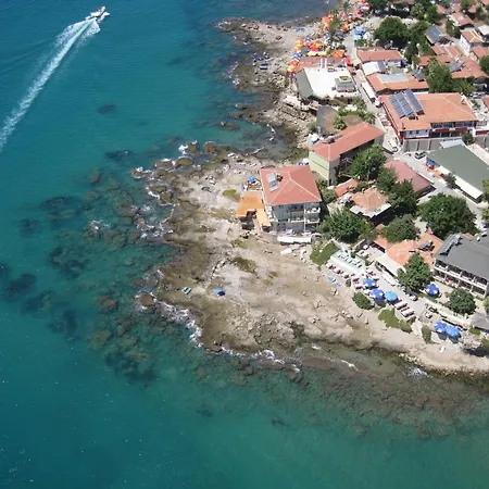 Yali Bed & Breakfast Side