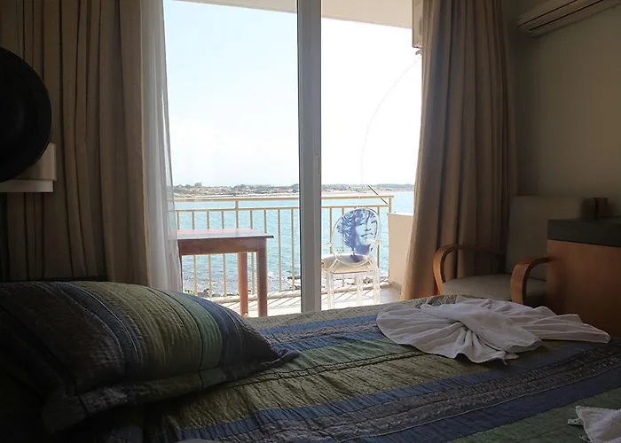 Yali Bed & Breakfast 3*