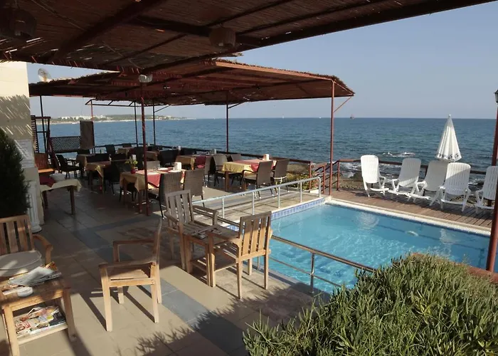 Yali فندق مبيت وإفطار 3*