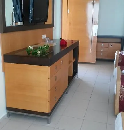 Yali فندق مبيت وإفطار 3*