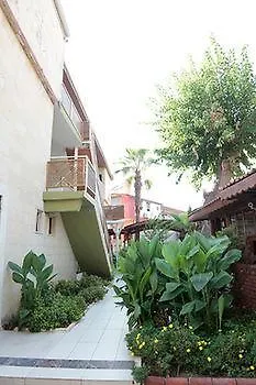 فندق مبيت وإفطار Yali 3*