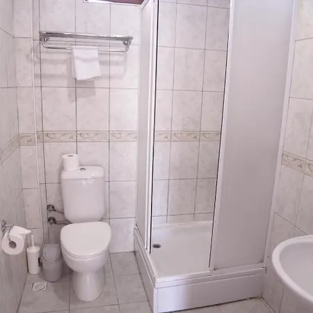 Yali فندق مبيت وإفطار