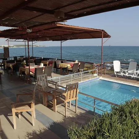 Yali فندق مبيت وإفطار 3*